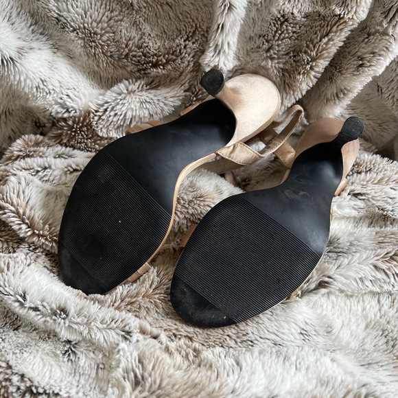 Gold High Heels - Size 6M - Picture 5 of 6